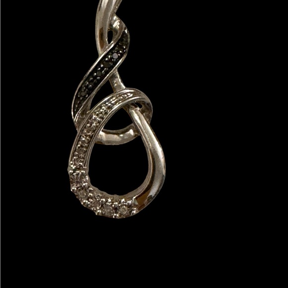 Black & White Diamond Necklace — Sterling Silver — LIKE NEW - Picture 2 of 4